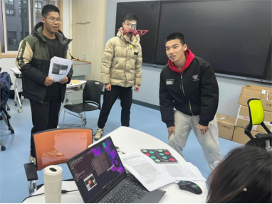 智能無人系統(tǒng)“做中悟”高階項目式課程。校方供圖