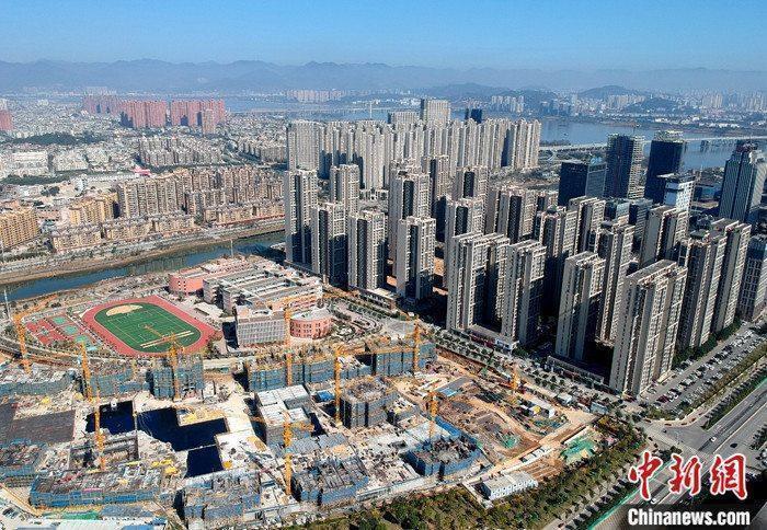 資料圖：航拍一處新建住宅。 <a target='_blank' href='/'>中新社</a>記者 呂明 攝