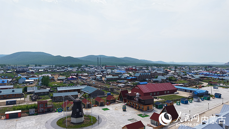 航拍恩和俄羅斯族民族鄉(xiāng)。人民網(wǎng)記者 齊浩男攝